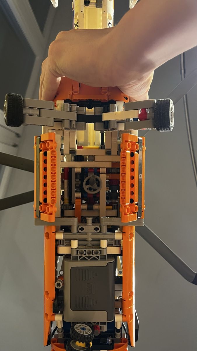 Lego Spielzeuge: LEGO Technic 42052 Schwerlasthubschrauber Airbus Helikopter – Gebraucht aus Ennetbaden von teo_yg9s 5