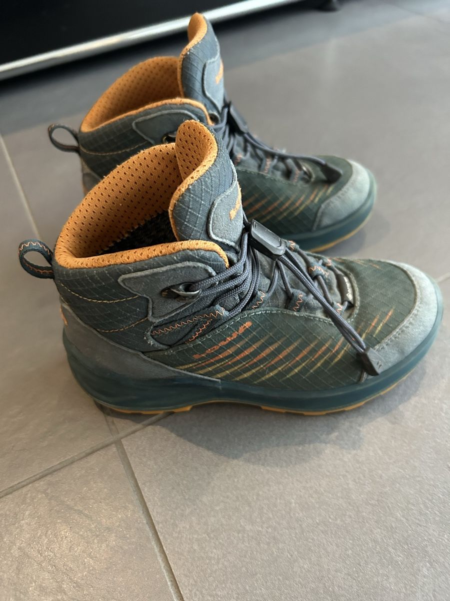 Lowa Scarpe per ragazzi: Lowa Wanderschuhe Gr.31 – Usato da Bassersdorf venduto da marcel.land 2