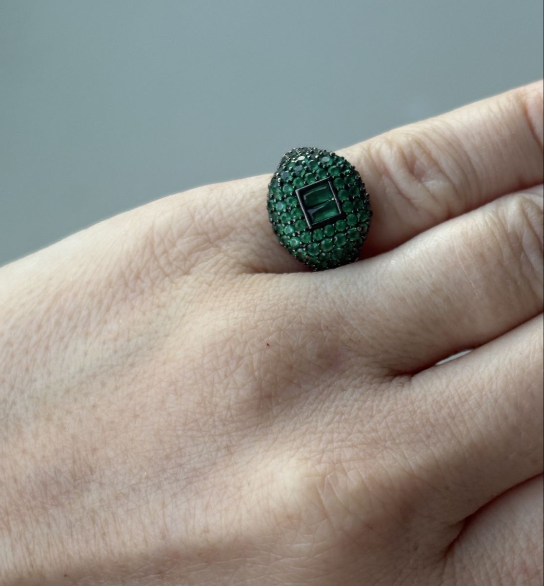 Anelli: Stylish Pinky Ring with Green Zirconia – Nuovo (secondo la descrizione) da Nyon venduto da My_wardrobe 2
