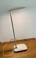 Designerlampe mit 450 Lumen, 1300 Lux und USB 2.1