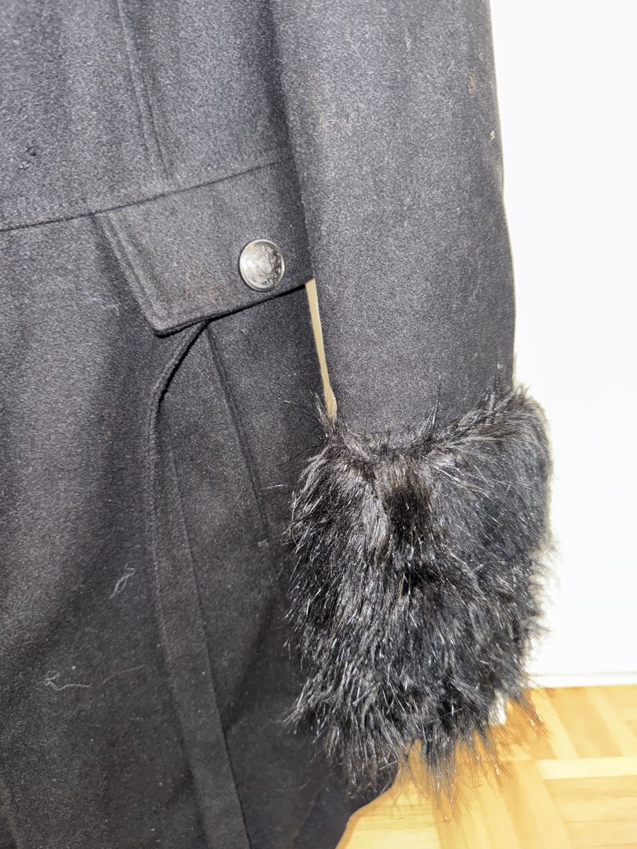 Anna Field Cappotti: SCHWARZER MANTEL MIT KUNSTFELL GR. XS – Usato da Winterthur venduto da fij_f65r 3