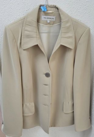 schicke Abendjacke beige Grösse 44 von Th.Braun