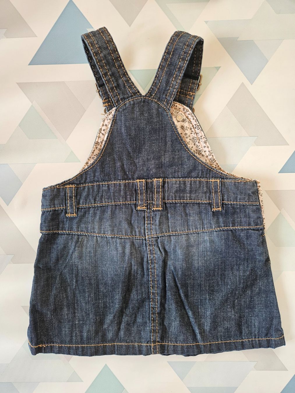 H&M Robes et jupes: Jeans Latzkleid Gr. 68 – D'occasion à Worb par jun_fj8w 1