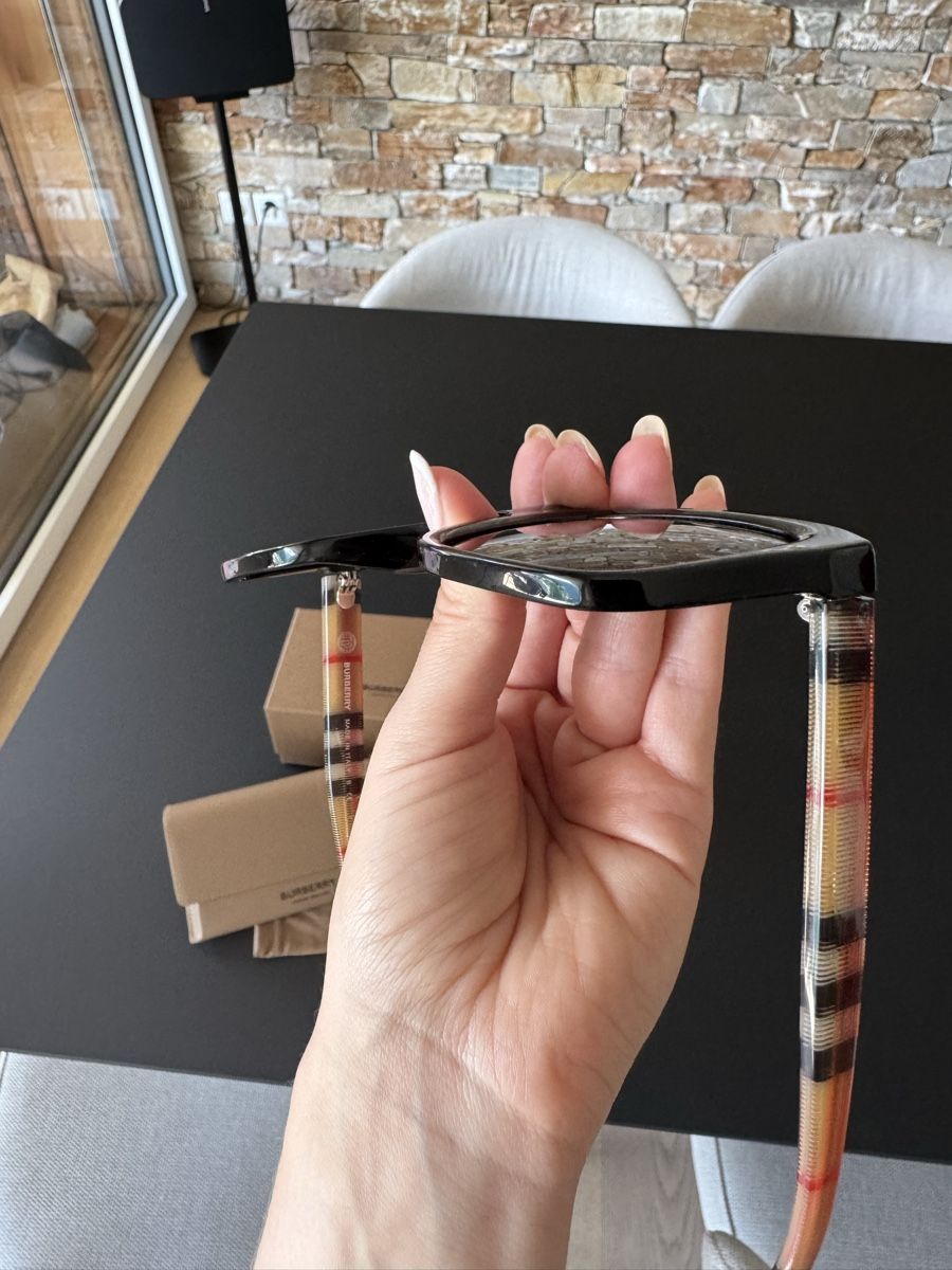 Burberry Occhiali & Lenti: Lunettes de soleil Burberry – Nuovo (secondo la descrizione) da Davos Platz venduto da taja2 3