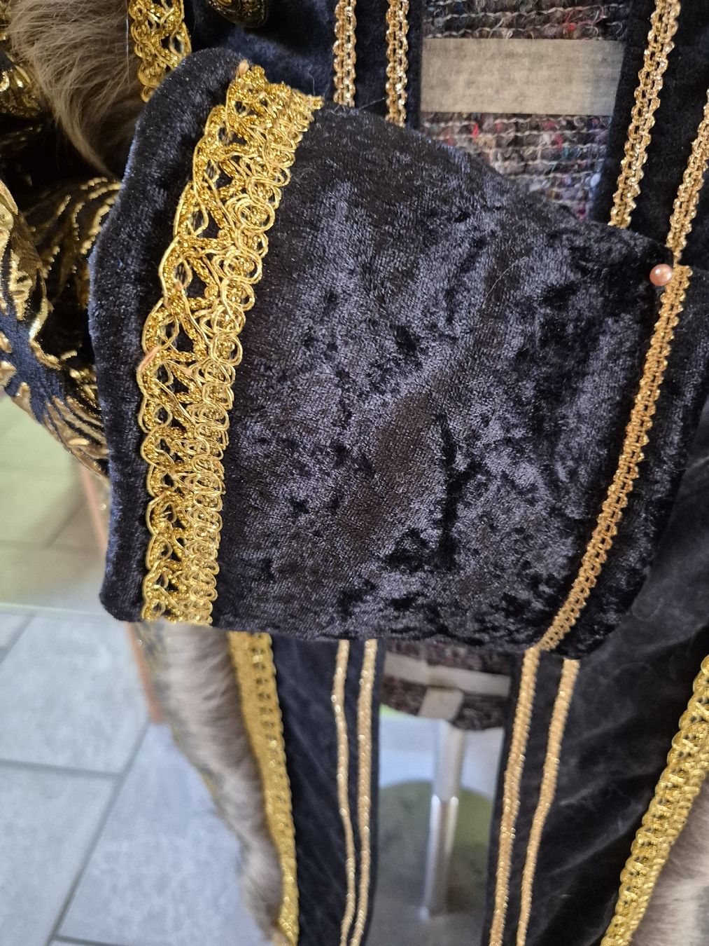 Costumi: Fasnachtskostüm / Barockmantel – Nuovo (secondo la descrizione) da Läufelfingen venduto da Netti04 2
