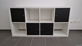 IKEA KALLAX Regal mit Türen – guter Zustand