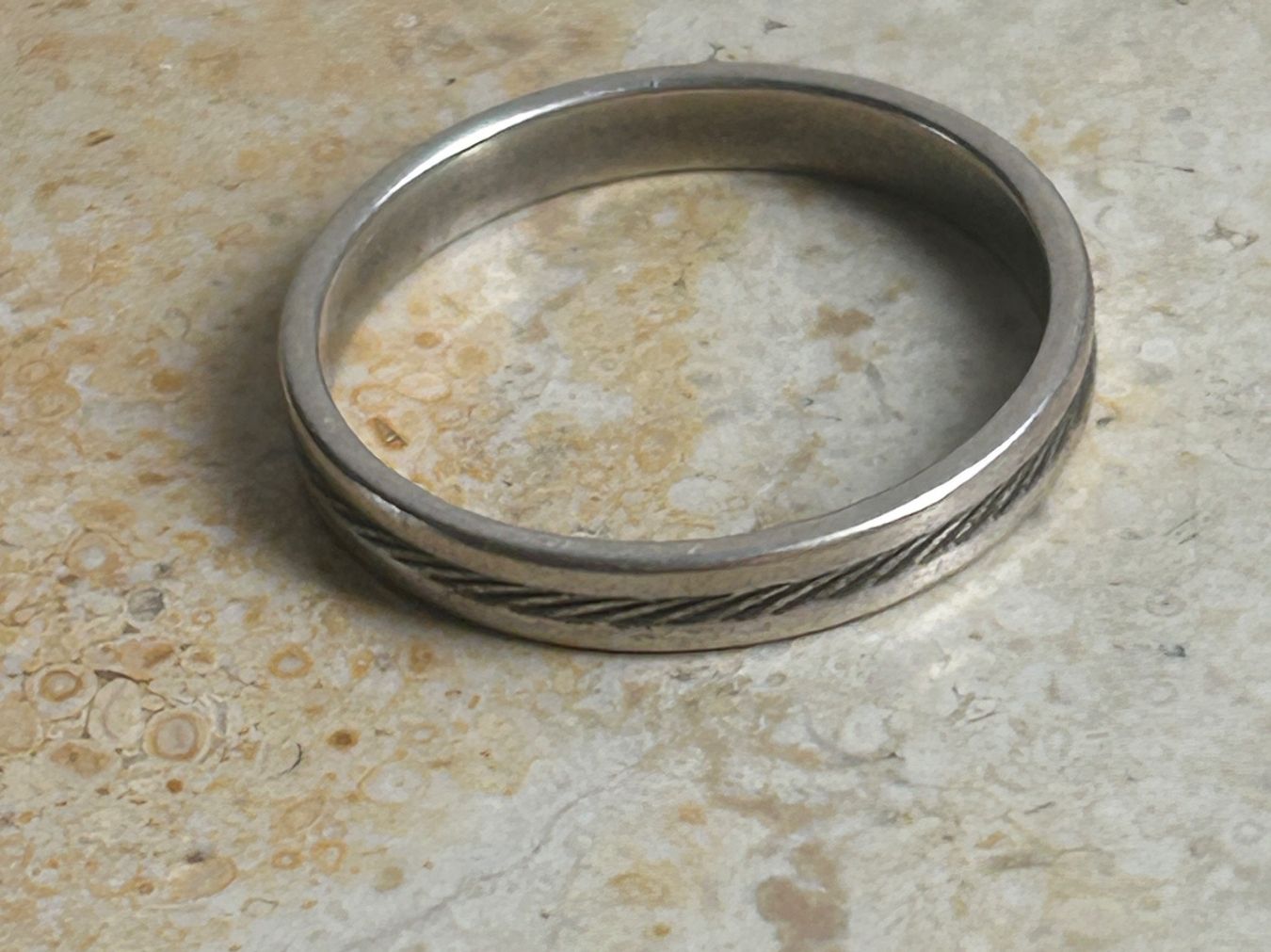 Ringe: Silberring mit schraffiertem Muster (55) – Gebraucht aus Dittingen von Bijoubelle 1