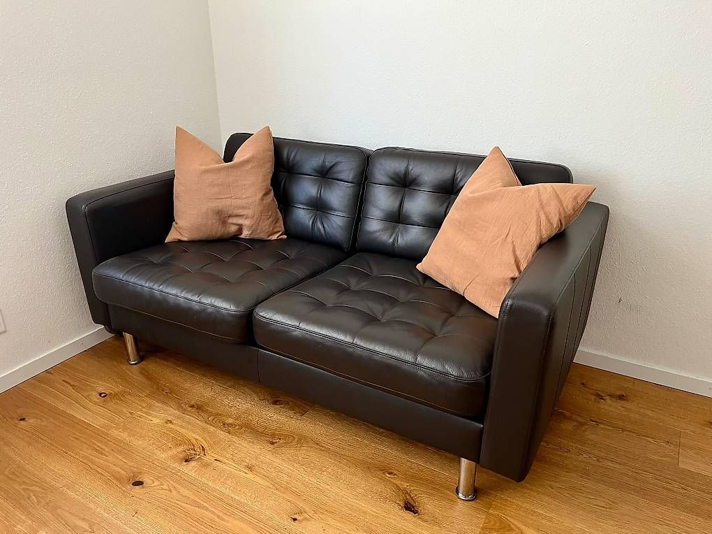 Sofas: Sofa Landskrona Ikea - dunkelbraun – D'occasion à Gümligen par alessandra.ge
