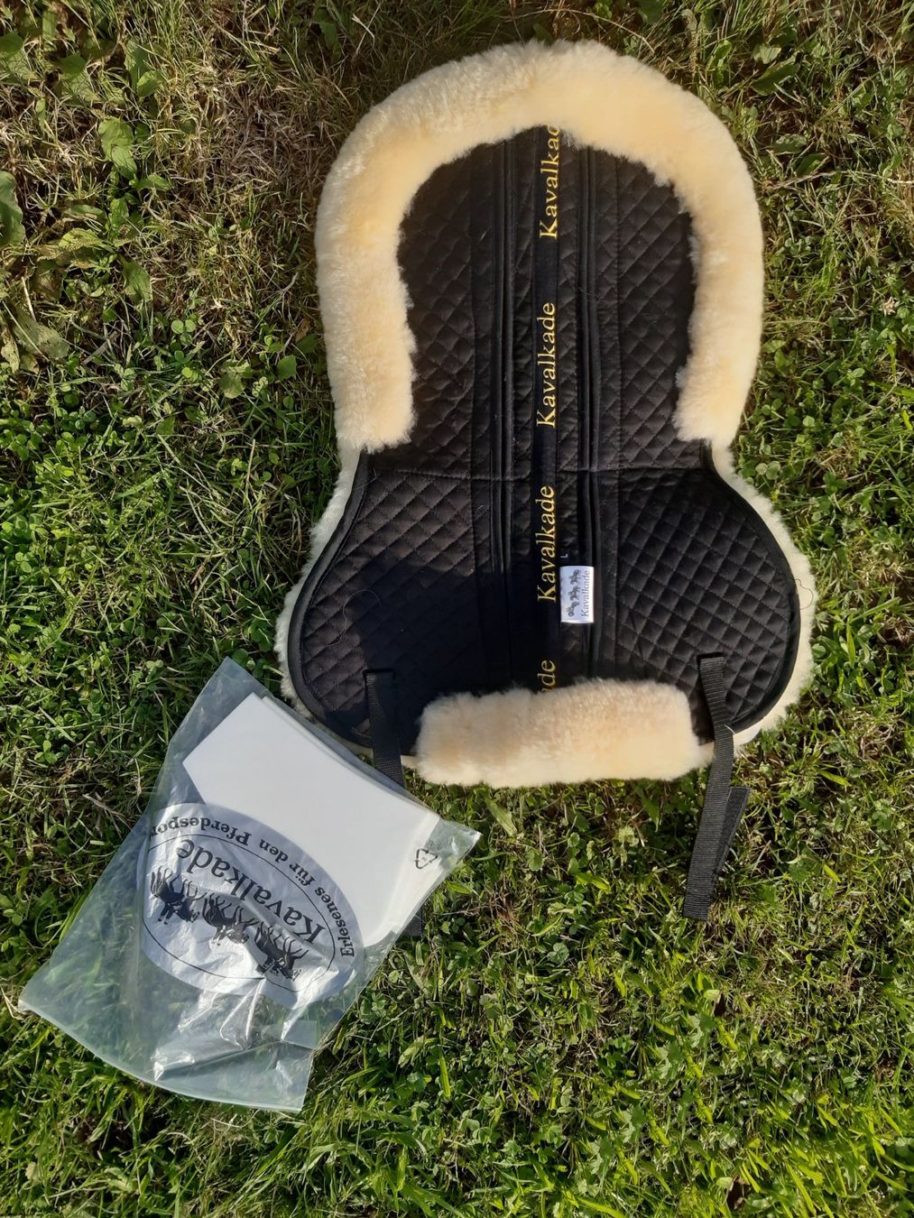 Decken: Lammfell /Korrektur/- Pad Kavalkade – Neu (gemäss Beschreibung) aus Hünenberg See von luc_c8ks