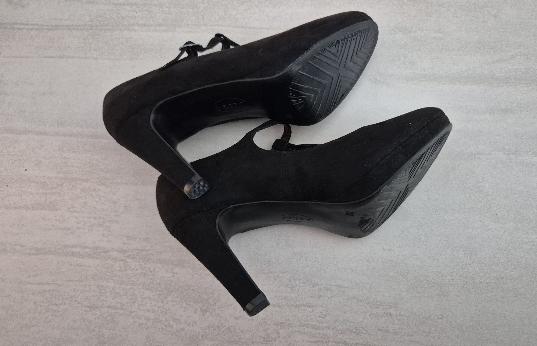 Graceland Scarpe da donna: NEU - Pumps Highheels schwarz Gr. 38 – Nuovo (secondo la descrizione) da Cham venduto da Fantomar 2