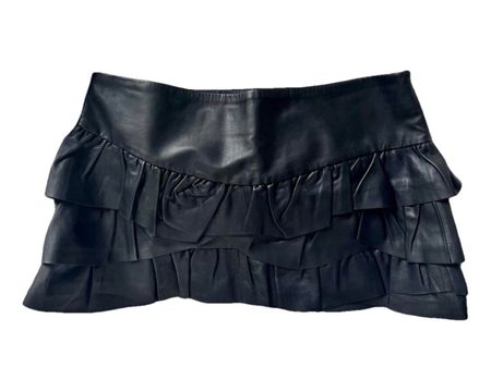 Jupe cuir noir Maje taille 38 volants court