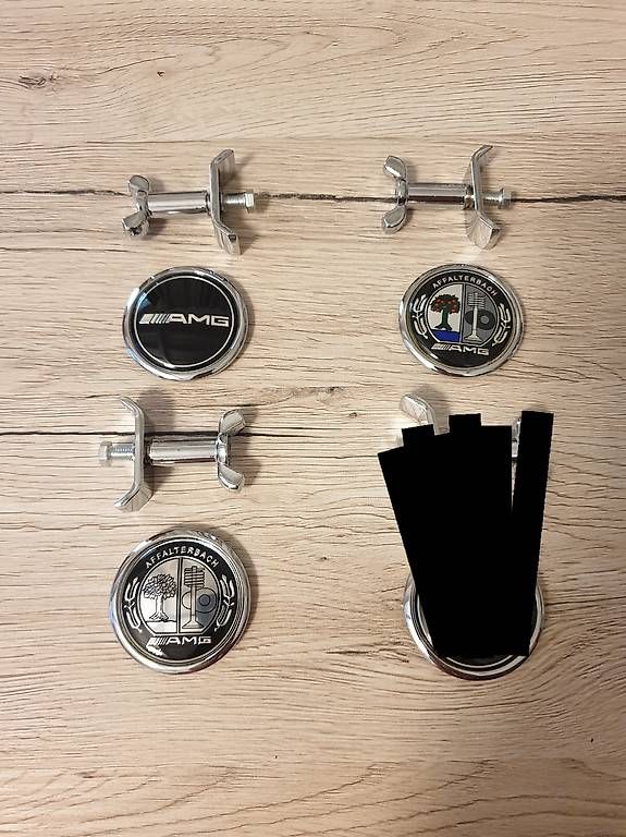 Mercedes-Benz Tutti pezzi di ricambio auto: Front Emblem Mercedes AMG – Nuovo e nell'imballaggio originale da Bellikon venduto da Kekko11