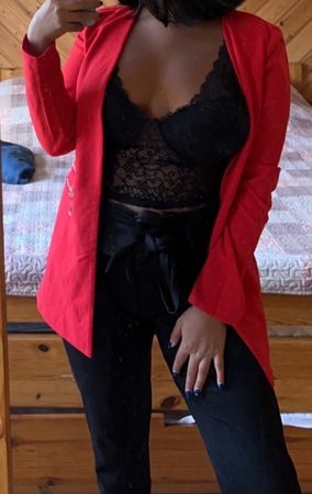 Blazer rouge vif avec détails zippés, taille 36
