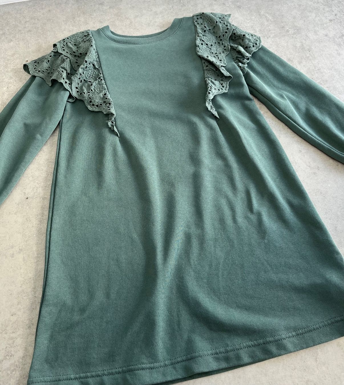 H&M Kleider & Röcke: H&M Kleid mit Rüschen, Gr. 122/128 – Gebraucht aus Zollikofen von spunk65 1