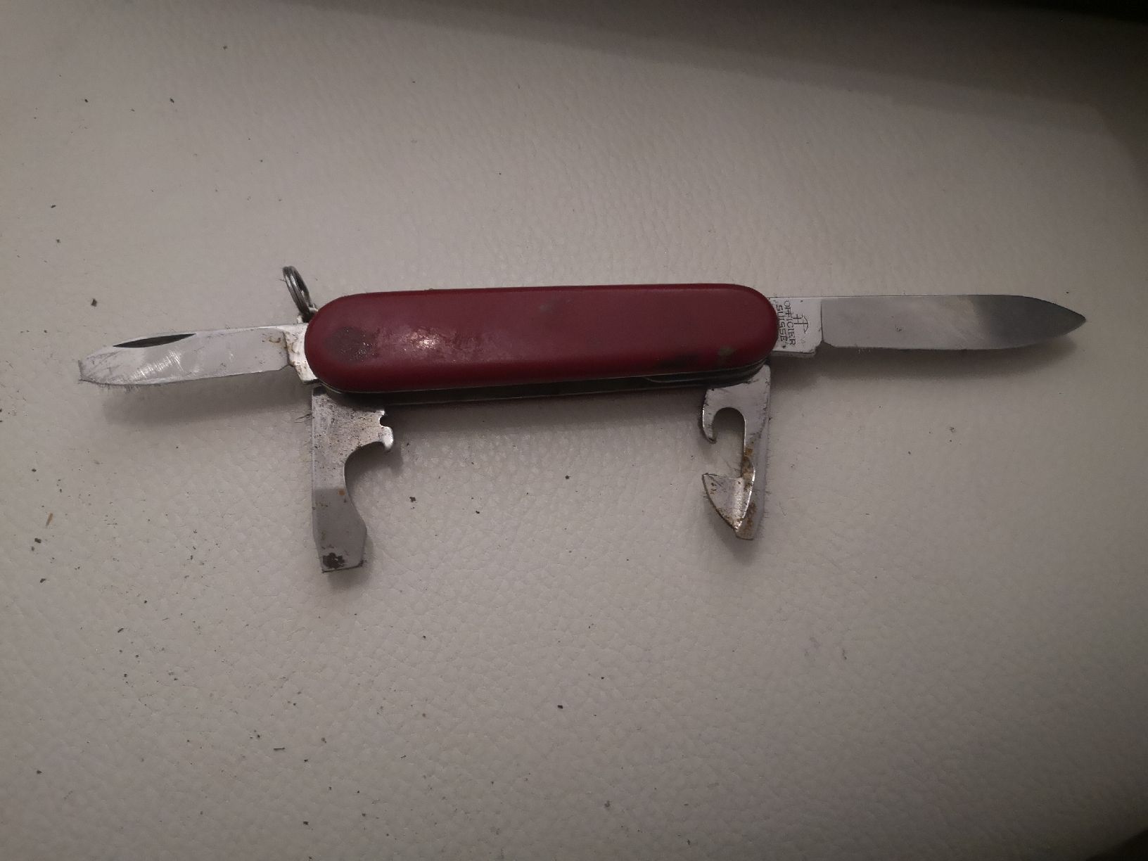 Victorinox Coltelli tascabile: Victorinox Offiziersmesser rot – Usato da Belp venduto da mar_76s8