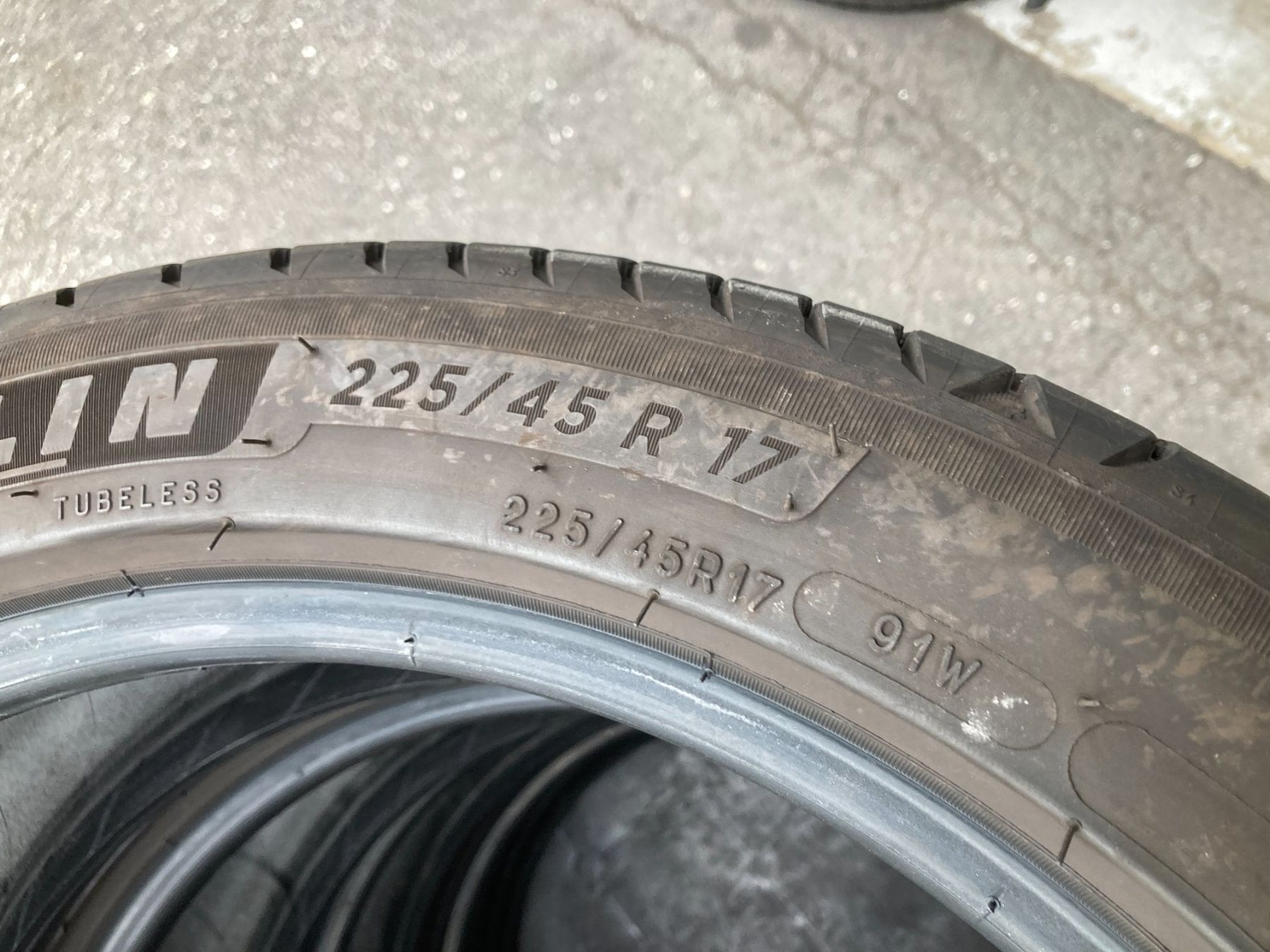 Michelin Pneumatici & Ruote complete: 225/45R17 Michelin Sommerpneu – Usato da Cham venduto da Cham6332 3