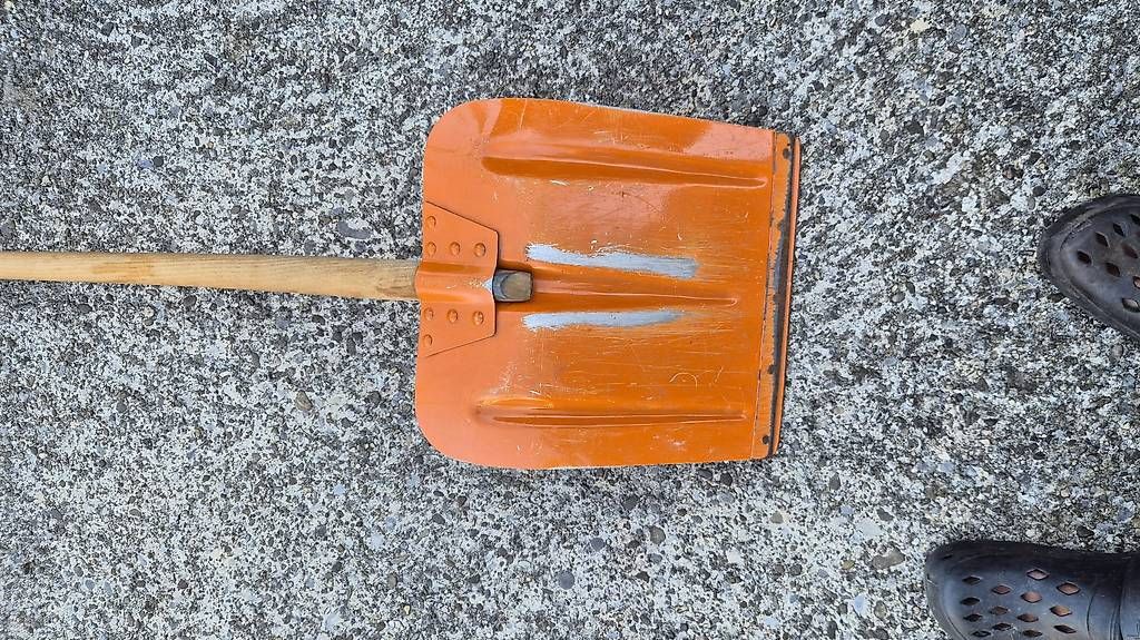 Tous les outils: Schneeschaufel Steinemann – D'occasion à Niederbipp par flodur55 3