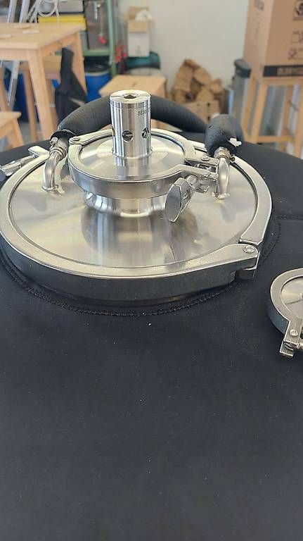 Accessori: SS Brewtech Unitank / Bier Drucktank – Usato da Giswil venduto da Fredovski 4
