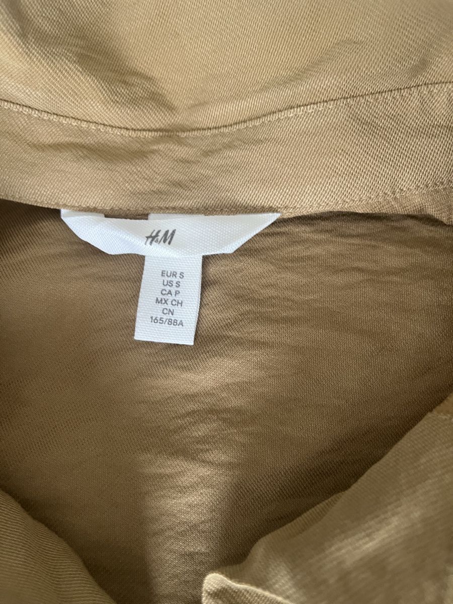 Robes: H&M Kleid, Hemdblusenstil, Khaki, Gr. S – Neuf (Voir description) à Olten par sae_82z2 4