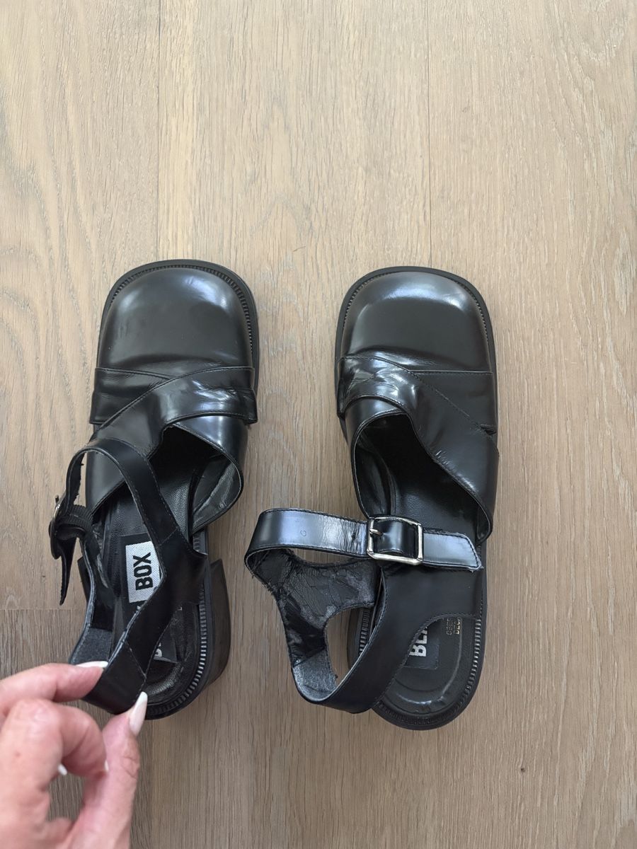 Herrenschuhe: Schwarze Leder Sandalen, Blockabsatz, Gr. 38 – Gebraucht aus Lausen von Puper03