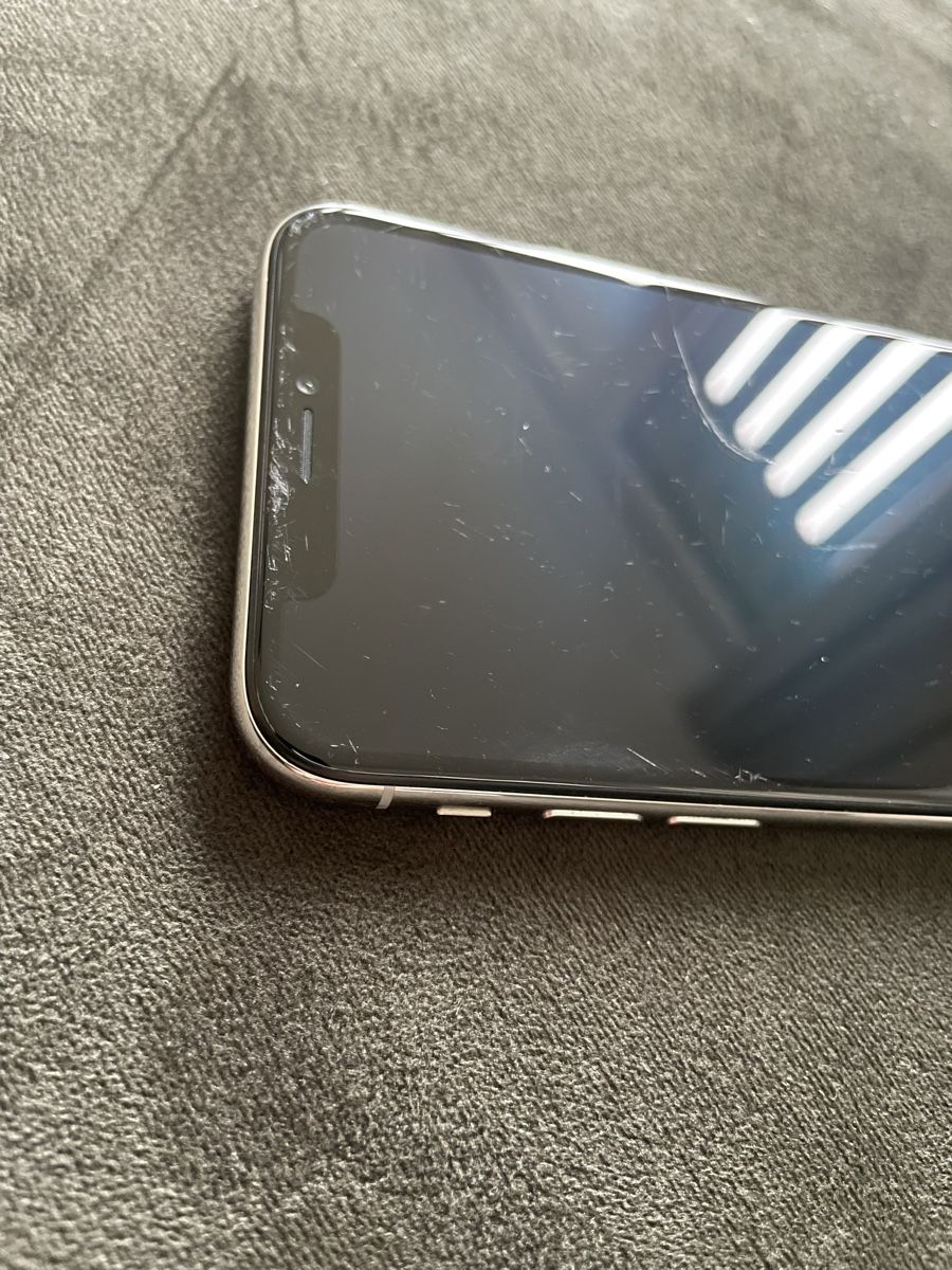 Apple Telefoni cellulari / Smartphones: Iphone X 64GB weiß - gebrauchter Zustand – Usato da Hitzkirch venduto da DM_7 2