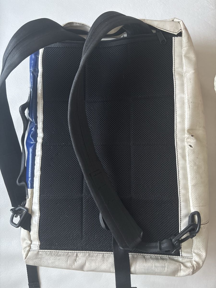 Freitag Sacs à dos: Freitag Tasche blau weiss gebraucht – D'occasion à langenthal par rundholz7 1