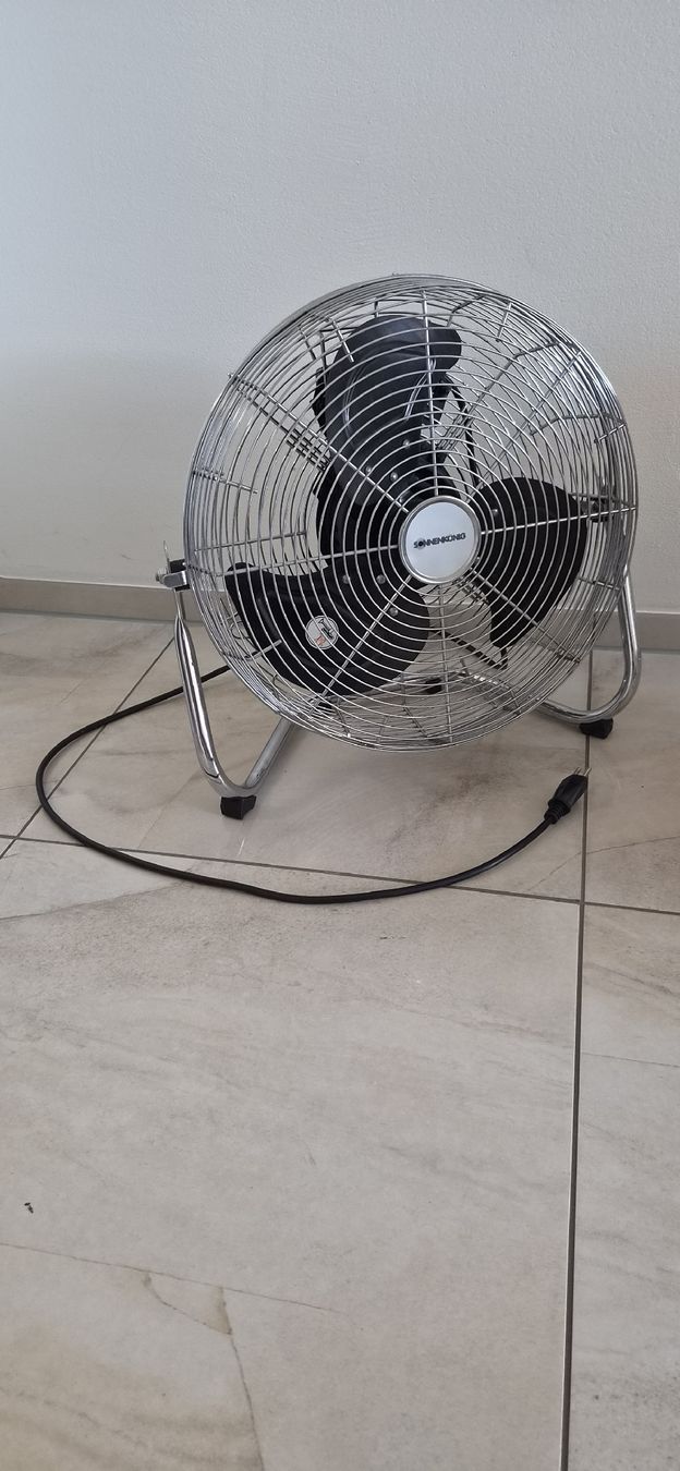 Ventilatori: Bodenventilator SONNENKÖNIG – Usato da Brunnen venduto da Fredlenzo