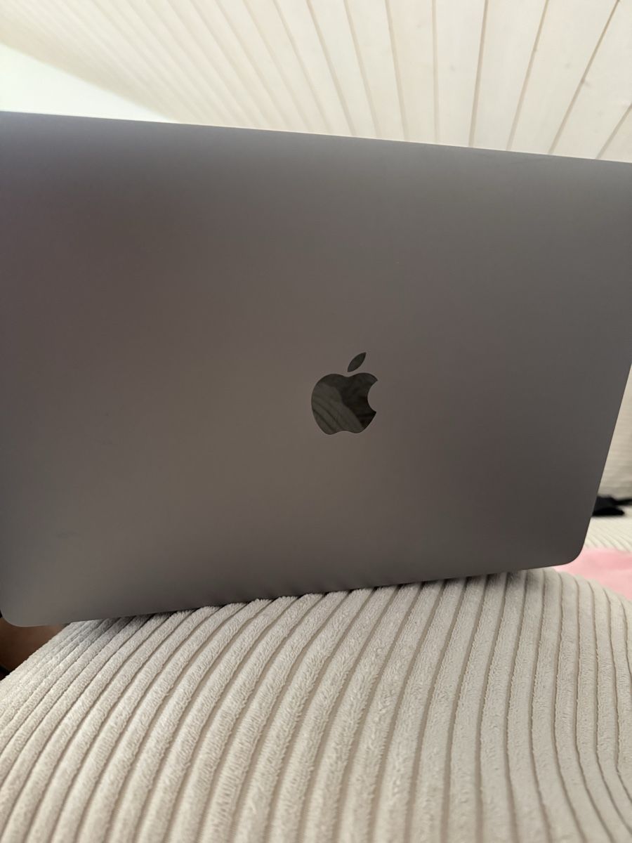 Apple Notebook: Apple MacBook Pro, 13-inch, good condition, 2020 – Usato da Bönigen venduto da Patrick_Walther 3