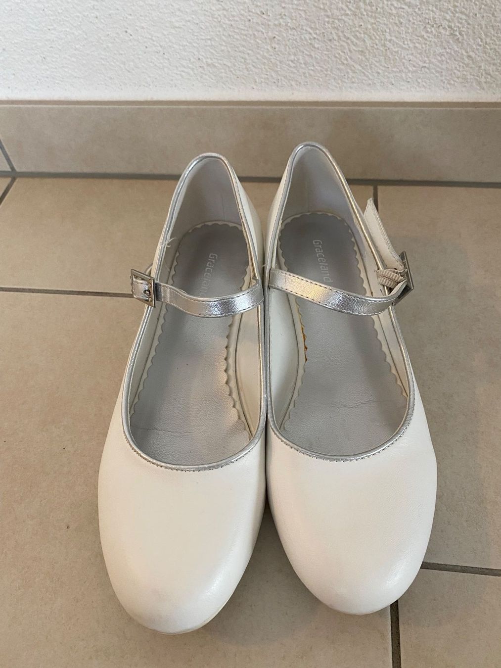 Schuhe für Mädchen: Weisse Mädchen Schuhe mit Absatz und Glitzer Gr. 36 – Gebraucht aus Küssnacht am Rigi von icbicb 4