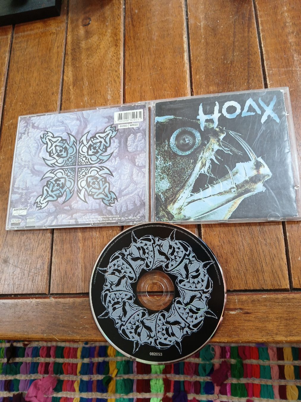 CD: hoax- pressure – Usato da St-Cergue venduto da VeganWarrior