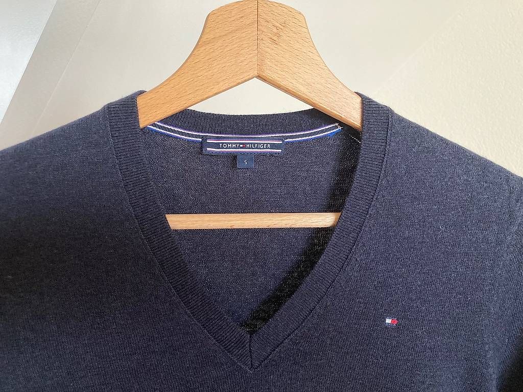 Pullover & Sweatshirts: Dünner Tommy Hilfiger Wollpullover schwarzblau Gr S NEU – Neu (gemäss Beschreibung) aus Zürich von hauszwoelf 2