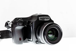 Pentax 645z + Pentax SDM 50mm