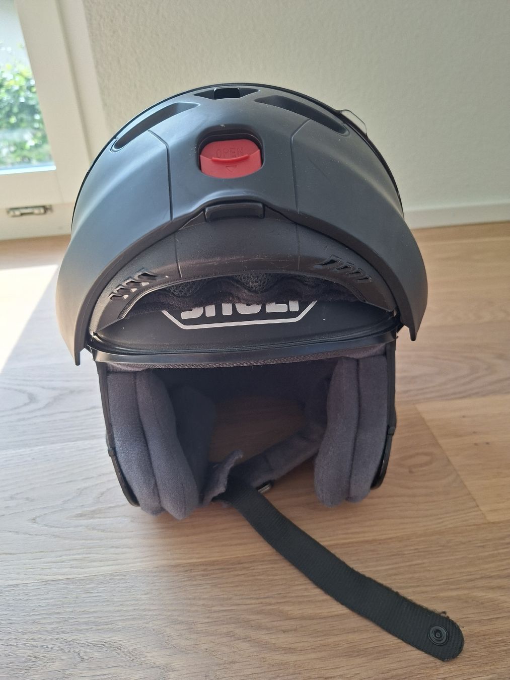 Shoei Caschi & visiere: Motorradhelm Shoei Multitec schwarz, integral – Usato da Weesen venduto da Pininafarina 2
