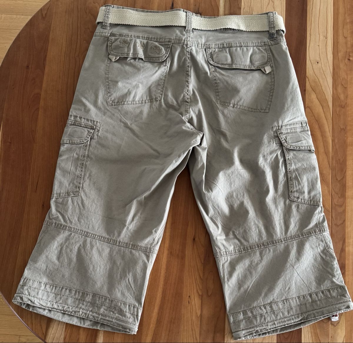 Pantaloni: Timezone Loose Miles 3/4 Shorts NEU – Nuovo (secondo la descrizione) da Belp venduto da Cornerman11 1