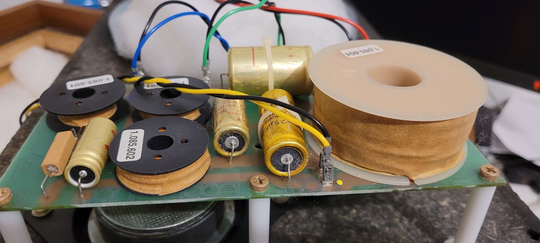 Revox Lautsprecher: Revox AX 4 - 3b - Lautsprecher inkl. Ständer – Gebraucht aus Gümligen von vinylsoundsgood 5