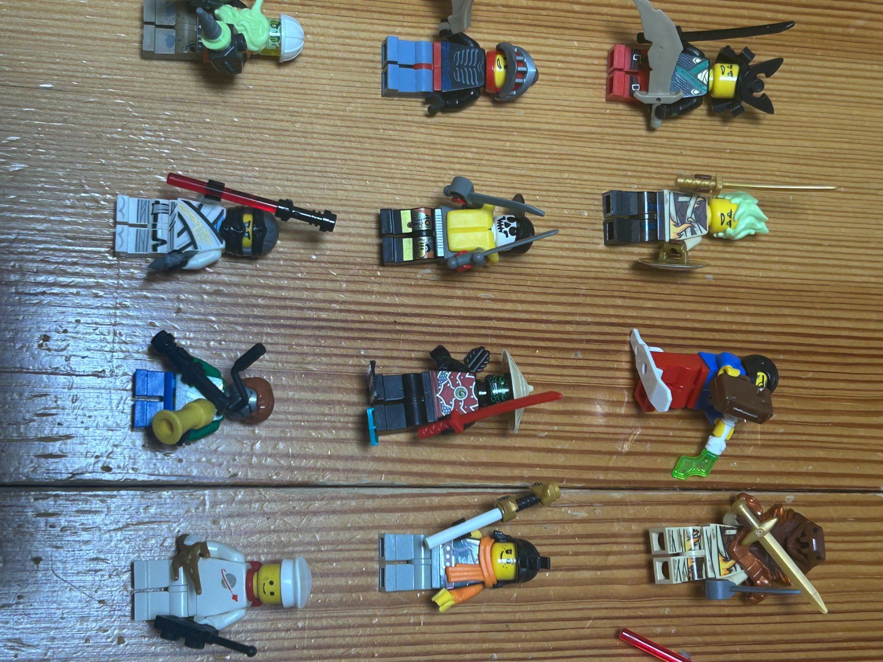 Lego Giocattoli: 27 verschiedene Lego Personen – Usato da Volketswil venduto da Daniel68ernst 5