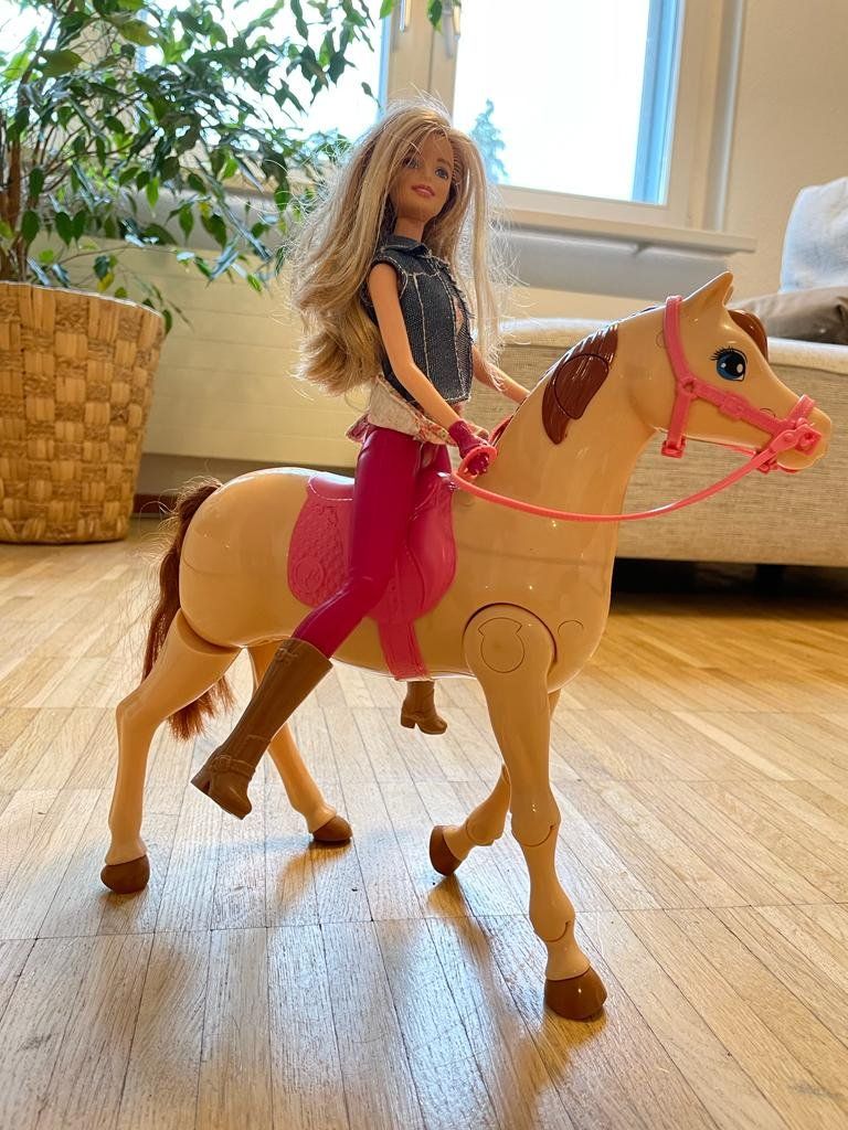 Poupées: Barbie mit Pferd welches sich bewegt – D'occasion à Meilen par CHD1975 5
