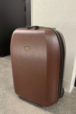 Used Bric’s cabin luggage in chocolate color