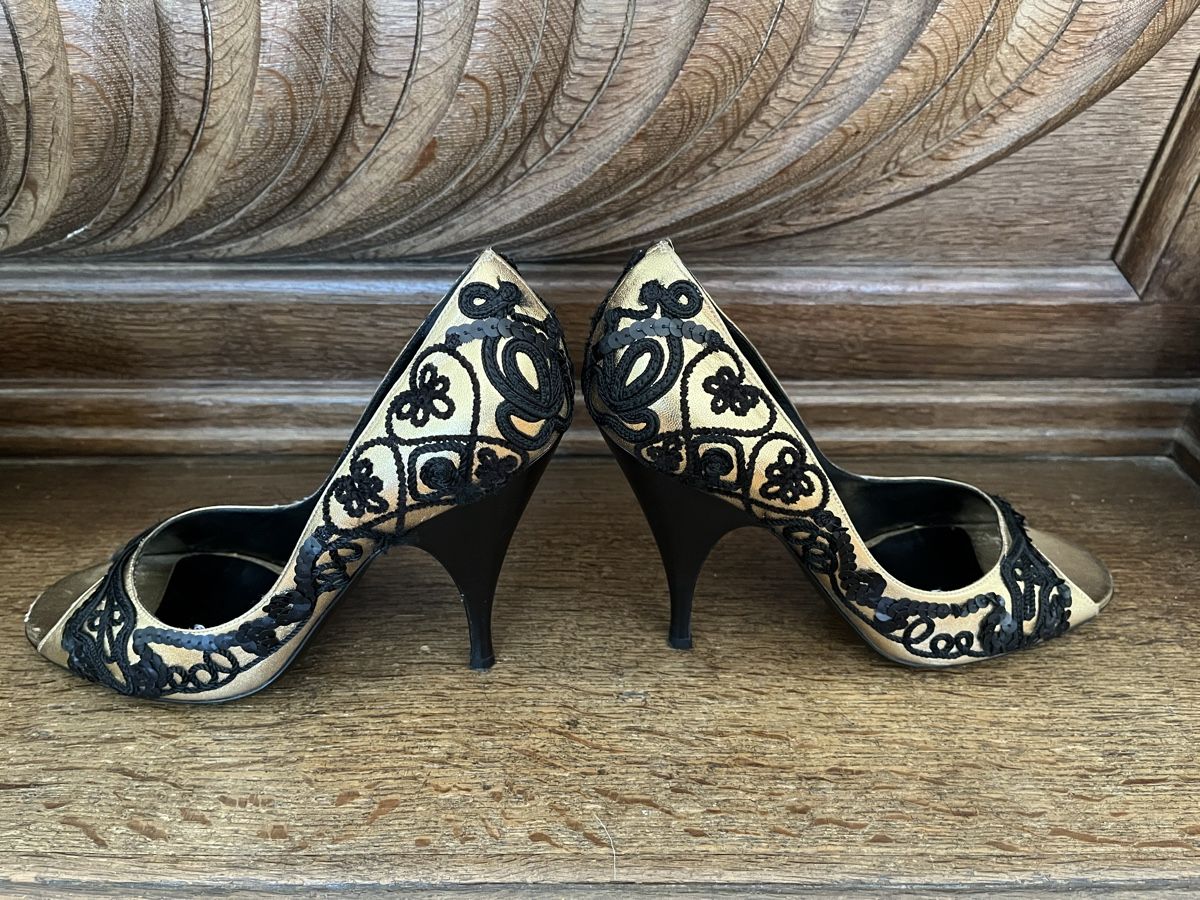 Scarpe da donna: Patrick Cox Pumps Schuhe Gr 39 – Usato da Uetikon am See venduto da erz13 2
