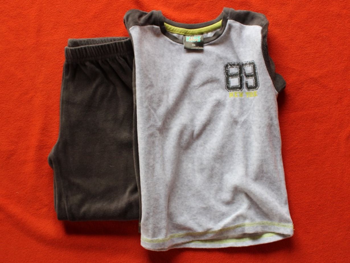 Pigiama & Simili: Pyjama 116 Lang – Usato da Walliswil-Nbipp venduto da Speer516