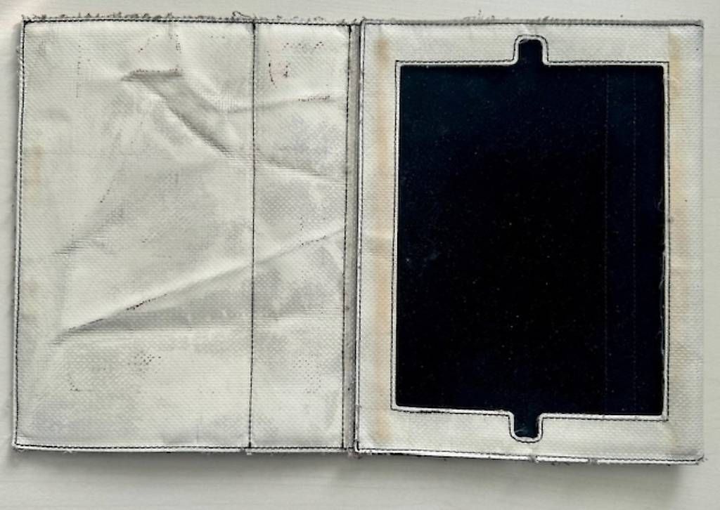 Freitag Covers & Borse: Housse FREITAG pour tablette IPAD – Usato da Hauterive NE venduto da hy644g 2