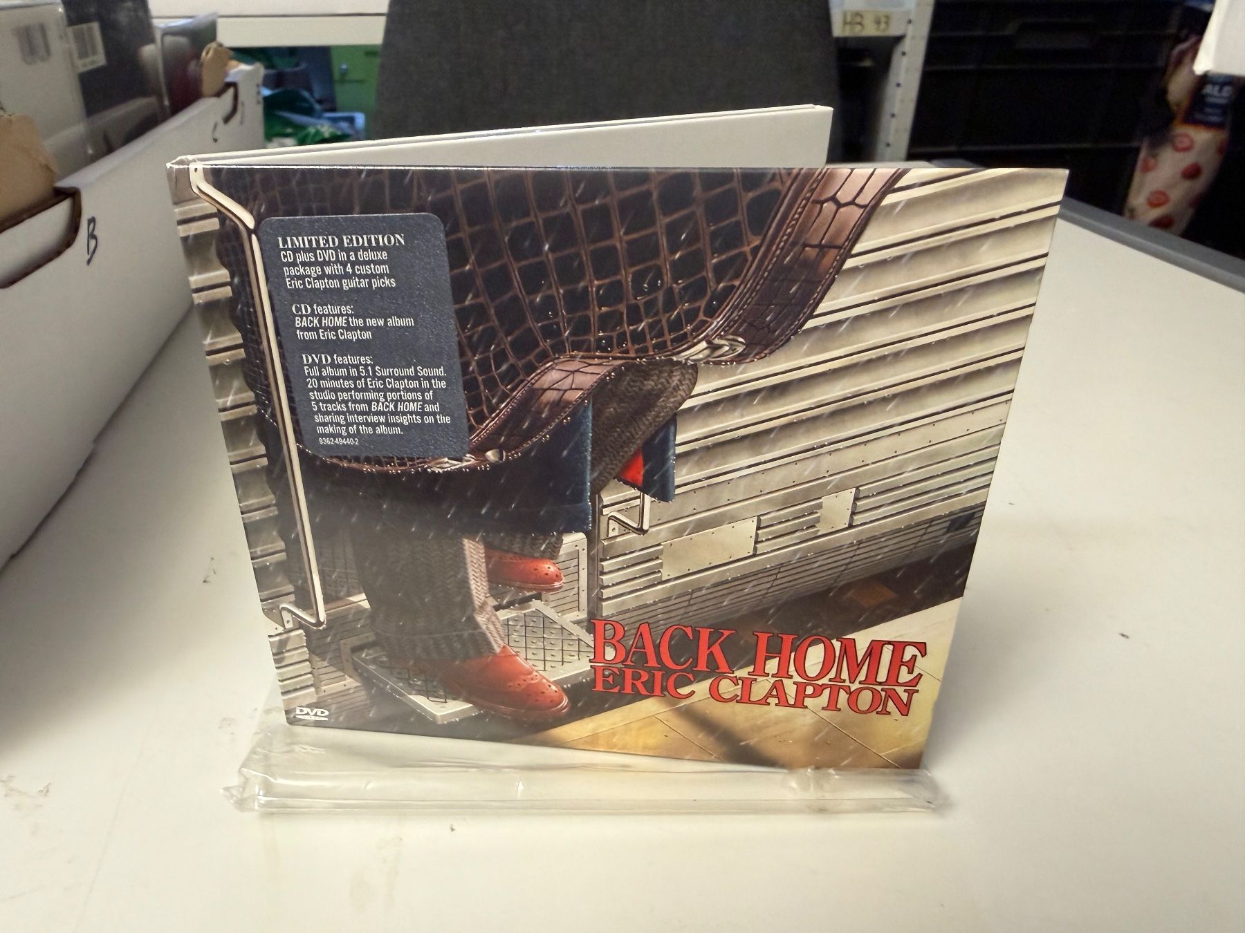CD: Eric Clapton - Back Home - Limited Edition - HB21D – Nuovo (secondo la descrizione) da Küsnacht ZH venduto da Jazztilldawn 2