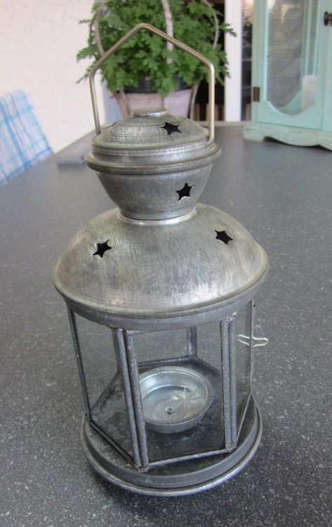 Lanternes: Metall-Windlicht, Laterne, Teelichthalter , Blech/Glas – D'occasion à Bischofszell par raika 1