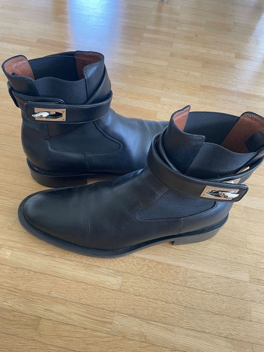Givenchy Scarpe da donna: Givenchy Stiefel Leder – Usato da Sonnental venduto da cantona1