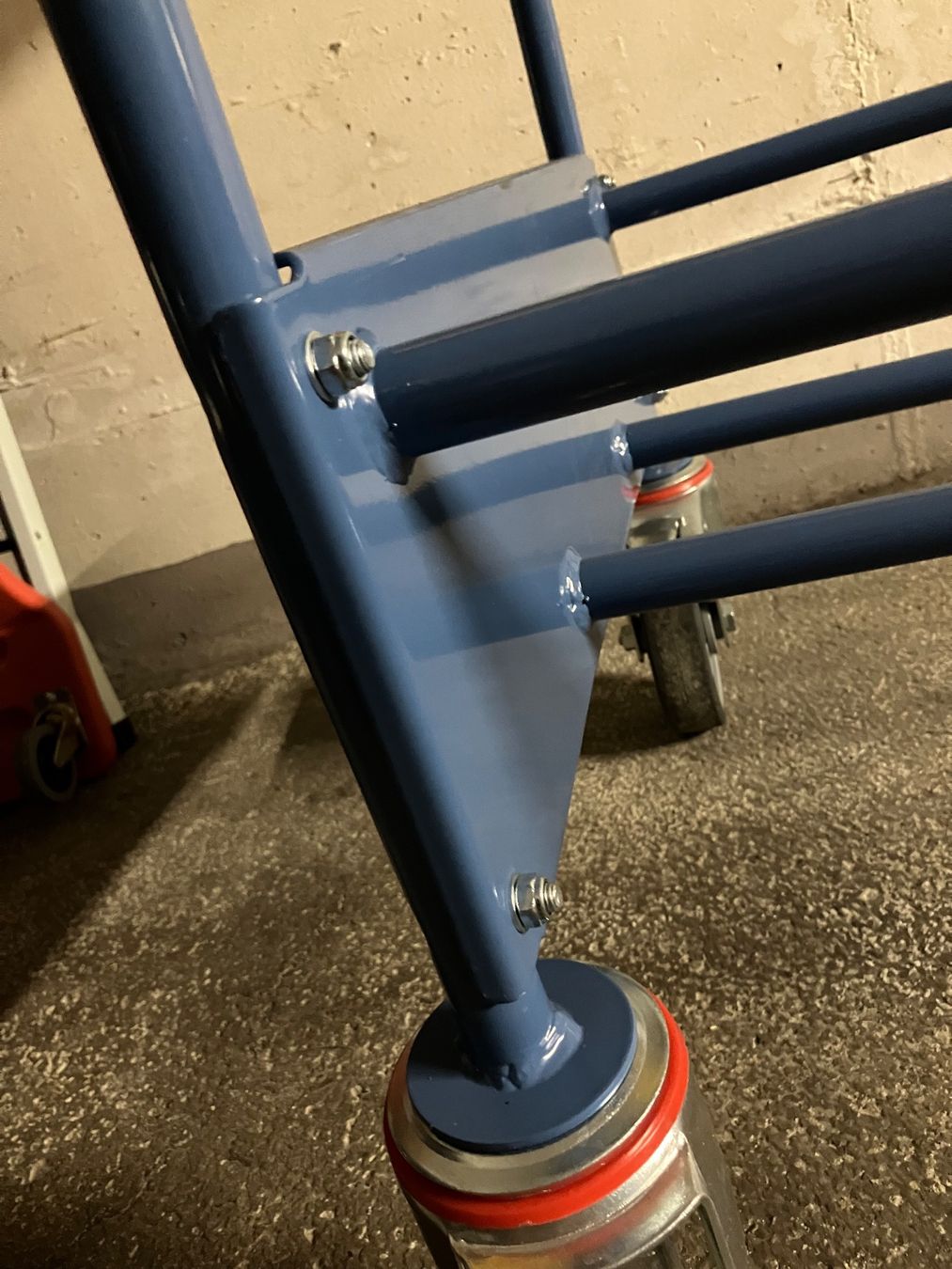 Fetra Rollbretter: Fetra Reifenwagen 4586 – Gebraucht aus Luzern von US1 1
