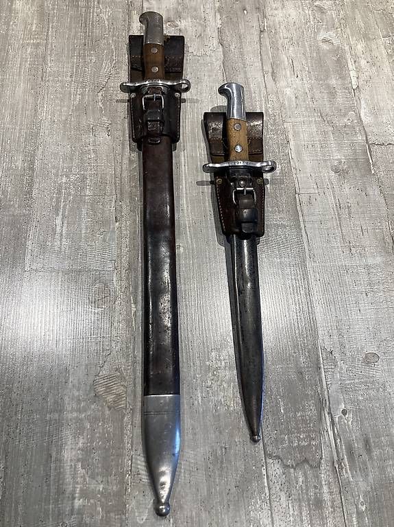 Schweizer Armee Armi bianche: Sägebajonett und Bajonett – Usato da Schwändi GL venduto da Blacklife 2