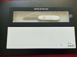 Victorinox Damast Companion 2025
