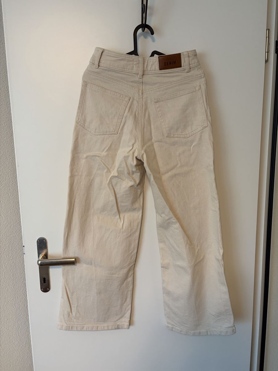 Sezane Jeans: Sezane Jeans Ecru – Usato da Winterthur venduto da ana_z7yd 6