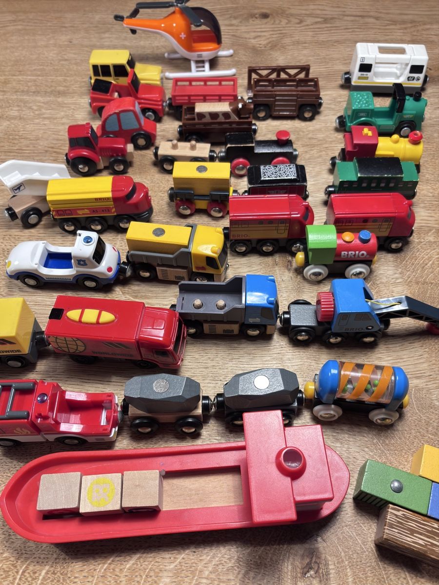Brio Spielzeuge: Umfangreiches Briobahn-Set! – Gebraucht aus Baar von mar_vp7b 9