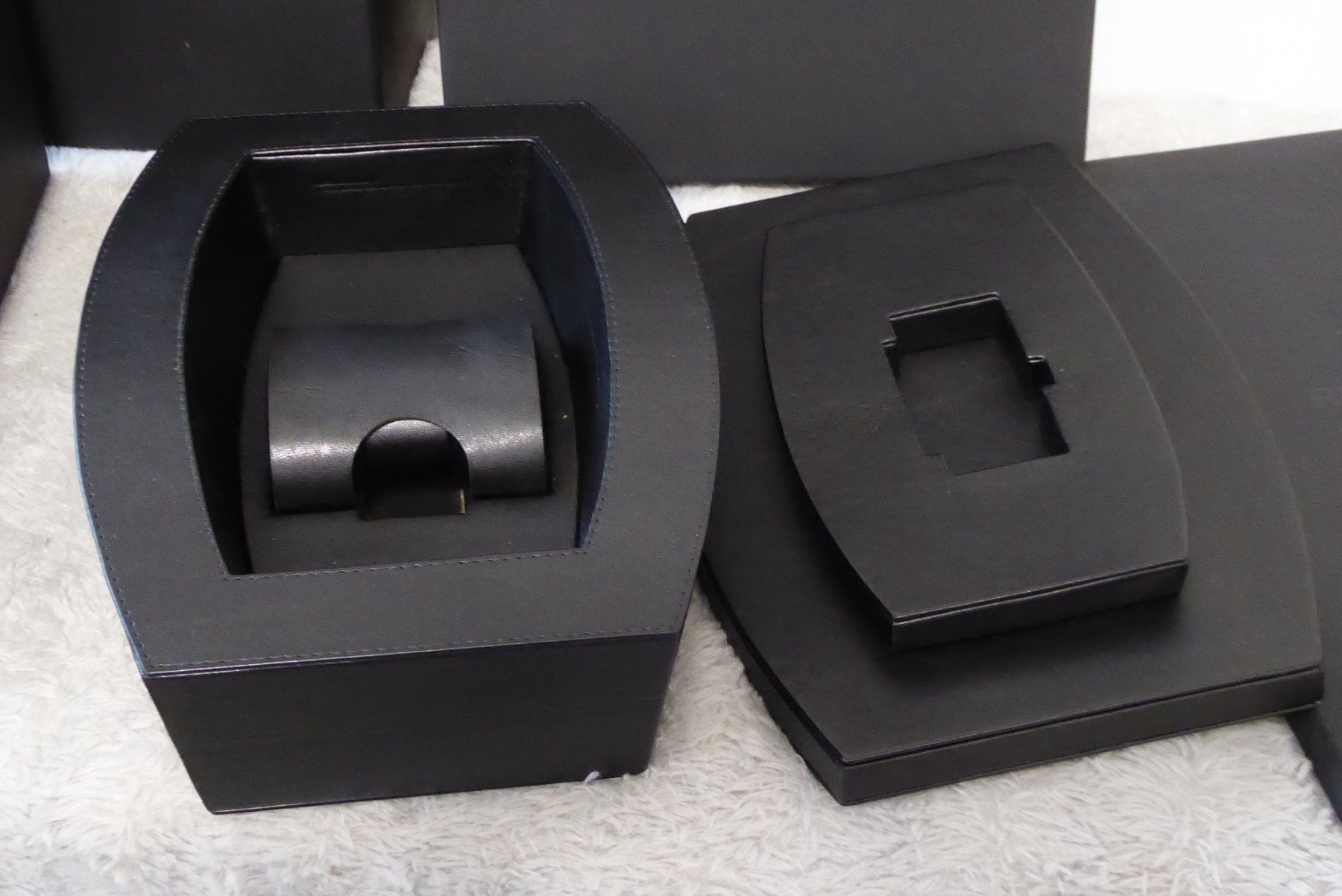 Richard Mille Altro per la casa: Richard Mille box for watch with folder – Nuovo (secondo la descrizione) da Geneve venduto da adr_xk6n 5